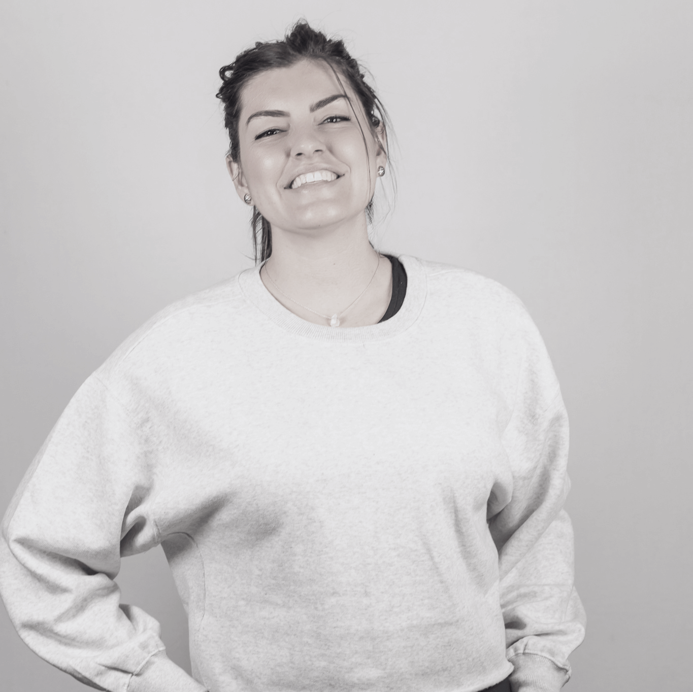 Claudia, qui n’a de yeux que pour les découvertes gourmandes et cocooning de l’atelier!