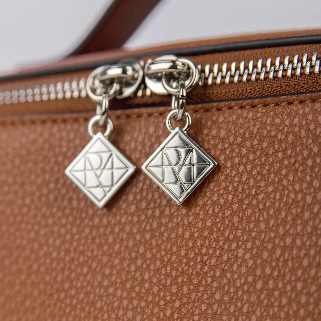 Trousse à maquillage en cuir vegan La Jolie de Lambert